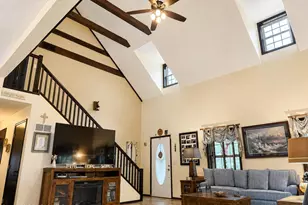 215 Maple Ridge Dr, Hawley, PA 18428 - Photo 5