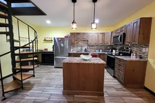 145 Salisbury Rd, Bushkill, PA 18324 - Photo 9