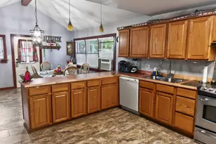 2165 N 5th St, Stroudsburg, PA 18360 - Photo 17