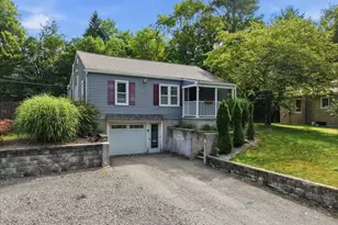 105 Periwinkle Ln, Stroudsburg, PA 18360 - Photo 3