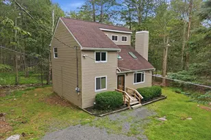 8482 Bumble Bee Way, Tobyhanna, PA 18466 - Photo 7