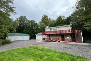 142 Schochs Mill Rd, Blakeslee, PA 18610 - Photo 1