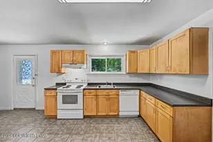 111 Maple Ave, East Stroudsburg, PA 18301 - Photo 31