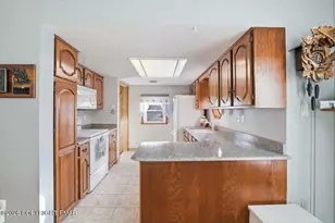 120-122 Leafy Greene St, Stroudsburg, PA 18360 - Photo 11