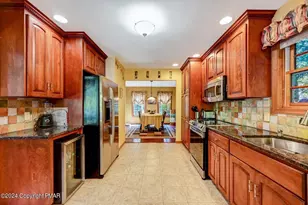 2265 Hillcrest Dr, Pocono Pines, PA 18350 - Photo 13