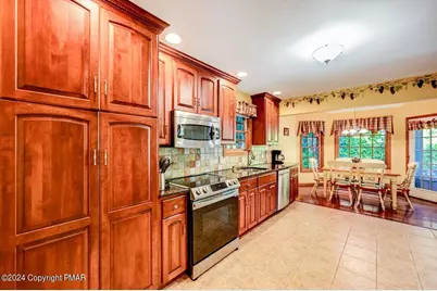  2265 Hillcrest Drive, Pocono Pines, PA 18350 - Photo 11