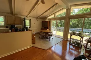 1115 Falls Rd, Bushkill, PA 18324 - Photo 7