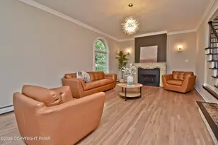 609 Sunlite Ln, Stroudsburg, PA 18360 - Photo 5