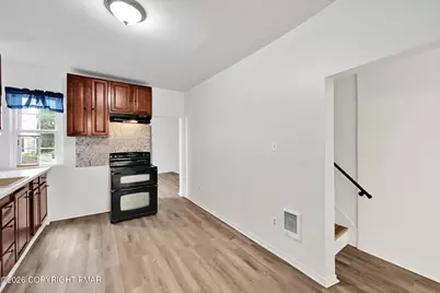  733 N 2nd Street, Pottsville, PA 17901 - Photo 9