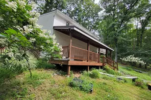 207 Marilou Ln, Bartonsville, PA 18321 - Photo 5