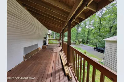  207 Marilou Lane, Bartonsville, PA 18321 - Photo 9