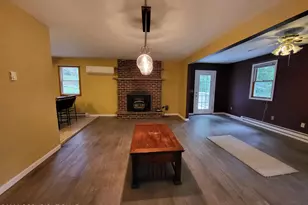 207 Marilou Ln, Bartonsville, PA 18321 - Photo 17