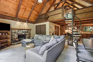 114 Forest Dr, Canadensis, PA 18325 - Photo 9