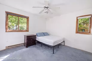387 Canterbury Rd, Bushkill, PA 18324 - Photo 17