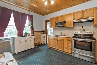  536 W Washington Street, Slatington, PA 18080 - Photo 27