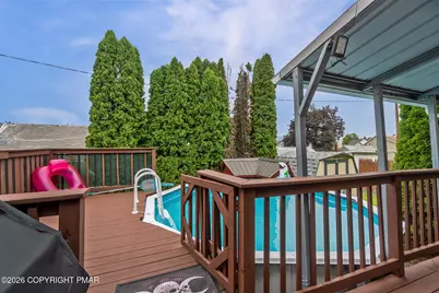  536 W Washington Street, Slatington, PA 18080 - Photo 11