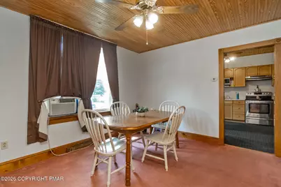  536 W Washington Street, Slatington, PA 18080 - Photo 25