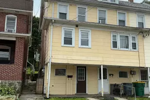 135 W Ridge St, Nesquehoning, PA 18240 - Photo 1