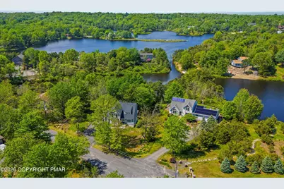  125 English Ivy Court, Long Pond, PA 18334 - Photo 3