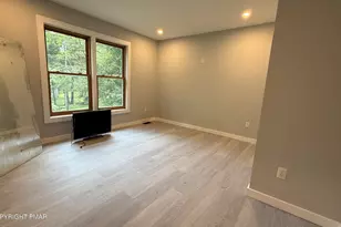 1127 Thunder Dr, Pocono Summit, PA 18346 - Photo 33