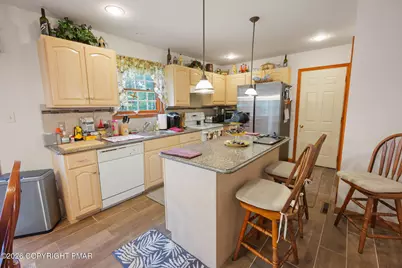  965 Cricket Lane, Long Pond, PA 18334 - Photo 13