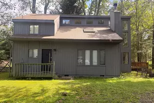 628 Forest Dr, Tobyhanna, PA 18466 - Photo 1