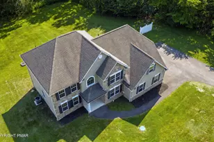 129 Doria Dr, Blakeslee, PA 18610 - Photo 9