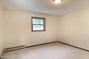 406 Broad Leaf Ln, Stroudsburg, PA 18360 - Photo 39