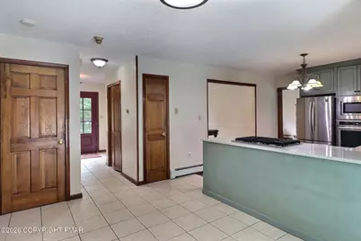  406 Broad Leaf Lane, Stroudsburg, PA 18360 - Photo 17