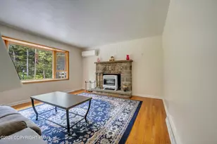6469 Laurel Rd, Pocono Summit, PA 18346 - Photo 3