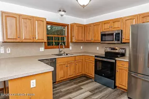 1208 Falls Rd, Bushkill, PA 18324 - Photo 7