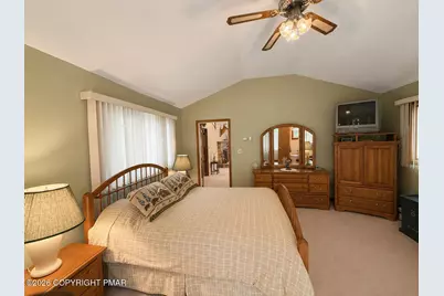  204 Pontiac Path, Pocono Lake, PA 18347 - Photo 7