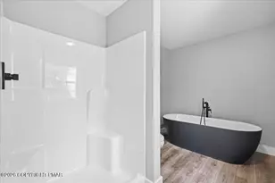 124 River Ct 92, Pocono Lake, PA 18347 - Photo 53