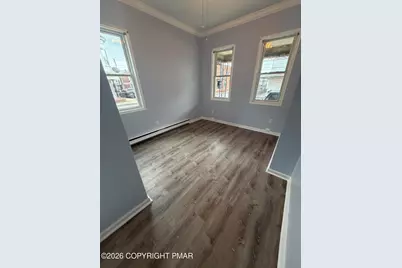  101 N Jardin Street, Shenandoah, PA 17976 - Photo 5