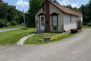 558 Effort Neola Rd, Brodheadsville, PA 18322 - Photo 3