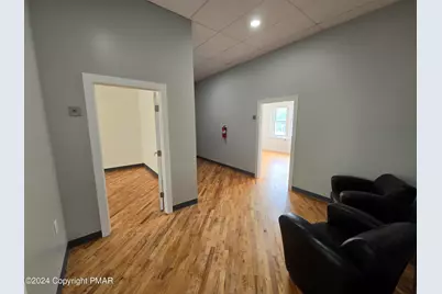  110 Pennsylvania Avenue, Unit 201, Bangor, PA 18013 - Photo 5