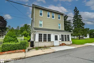 726 Garibaldi Ave, Roseto, PA 18013 - Photo 3