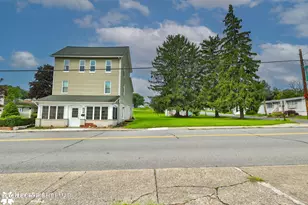 726 Garibaldi Ave, Roseto, PA 18013 - Photo 1