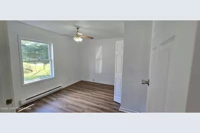  889 Country Place Drive, Tobyhanna, PA 18466 - Photo 9
