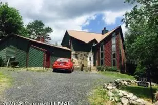 3105 Red Fox Ln, Long Pond, PA 18334 - Photo 1