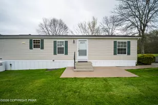 13 Clifton Manor Dr, Covington Township, PA 18424 - Photo 3