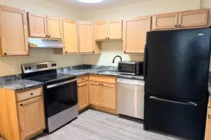 328 Crewe Ct, Bushkill, PA 18324 - Photo 3