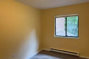 328 Crewe Ct, Bushkill, PA 18324 - Photo 13