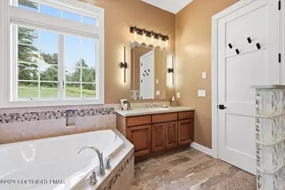  724 Silver Fox Lane, Stroudsburg, PA 18360 - Photo 27