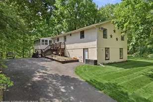 198 Edinburgh Rd, Bushkill, PA 18324 - Photo 5