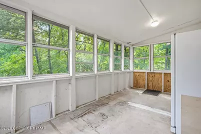  198 Edinburgh Road, Bushkill, PA 18324 - Photo 17