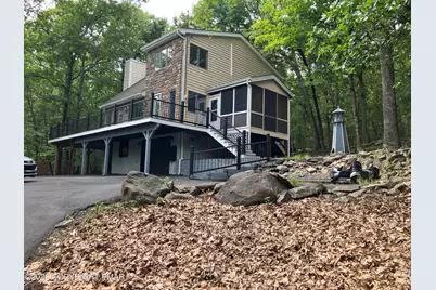  2100 Scarborough Way, Bushkill, PA 18324 - Photo 1