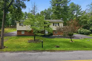 2434 Woodcrest Dr, East Stroudsburg, PA 18302 - Photo 3