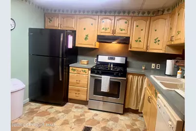  211 Baabe Lane, Stroudsburg, PA 18360 - Photo 3