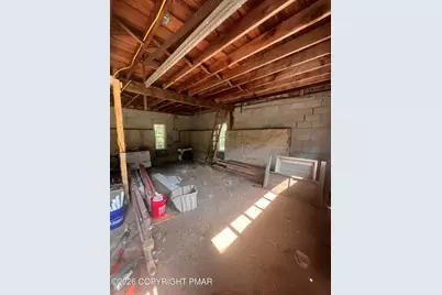  209 Summit Avenue, Pocono Summit, PA 18346 - Photo 5